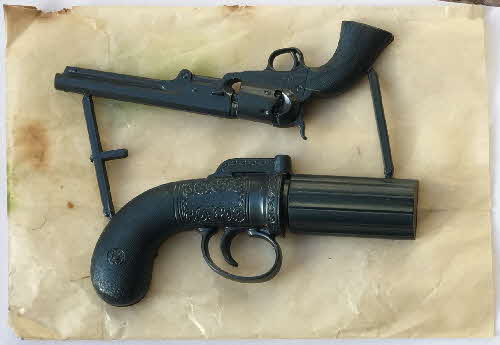 1957 Frosties Guns of Wild West Mint (2)